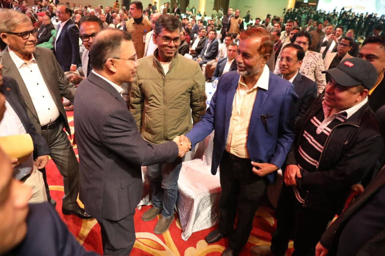 তারেক রহমানের নেতৃত্বে প্রথম দিনেই গণমাধ্যমের সঙ্গে শুভেচ্ছা ও মতবিনিময়