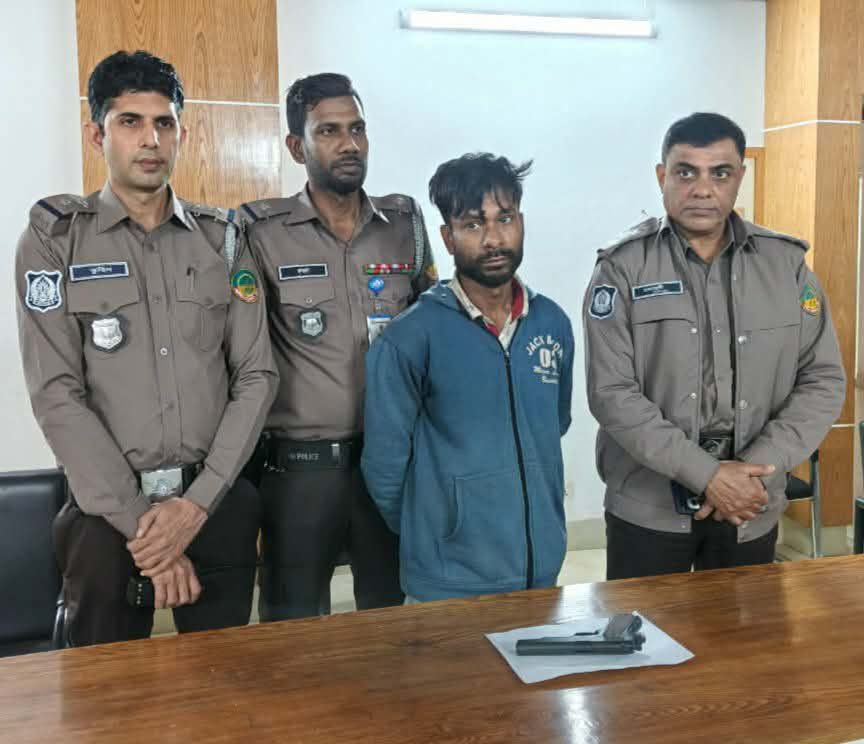 টঙ্গীতে বিদেশি পিস্তলসহ যুবক গ্রেফতার