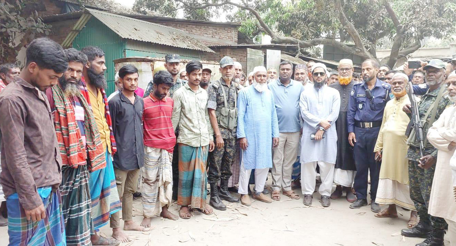 গাজীপুরে অবৈধভাবে মাটি কাটায় ৬ জনের কারাদণ্ড, ড্রামট্রাক জব্দ