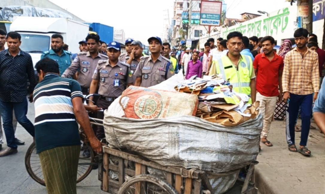 ঢাকা-ময়মনসিংহ মহাসড়ক দখলমুক্ত করতে তৎপর গাছা থানা পুলিশ: জনমনে স্বস্তি