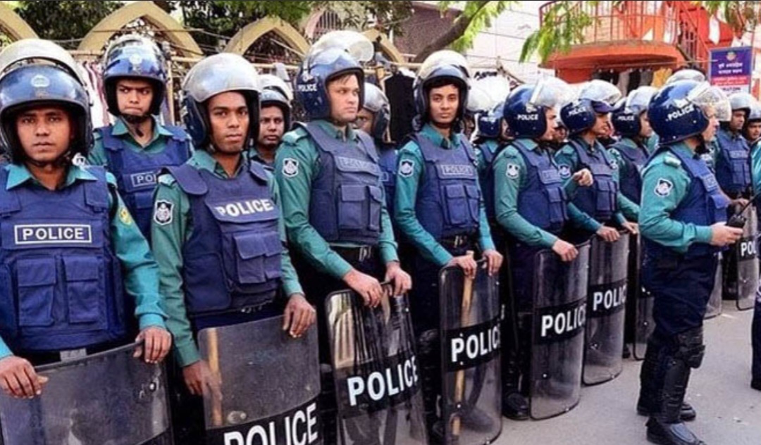 চার হাজার এসআই নিয়োগে  বিভাগীয় পদোন্নতি বঞ্চনার অভিযোগে তীব্র ক্ষোভ