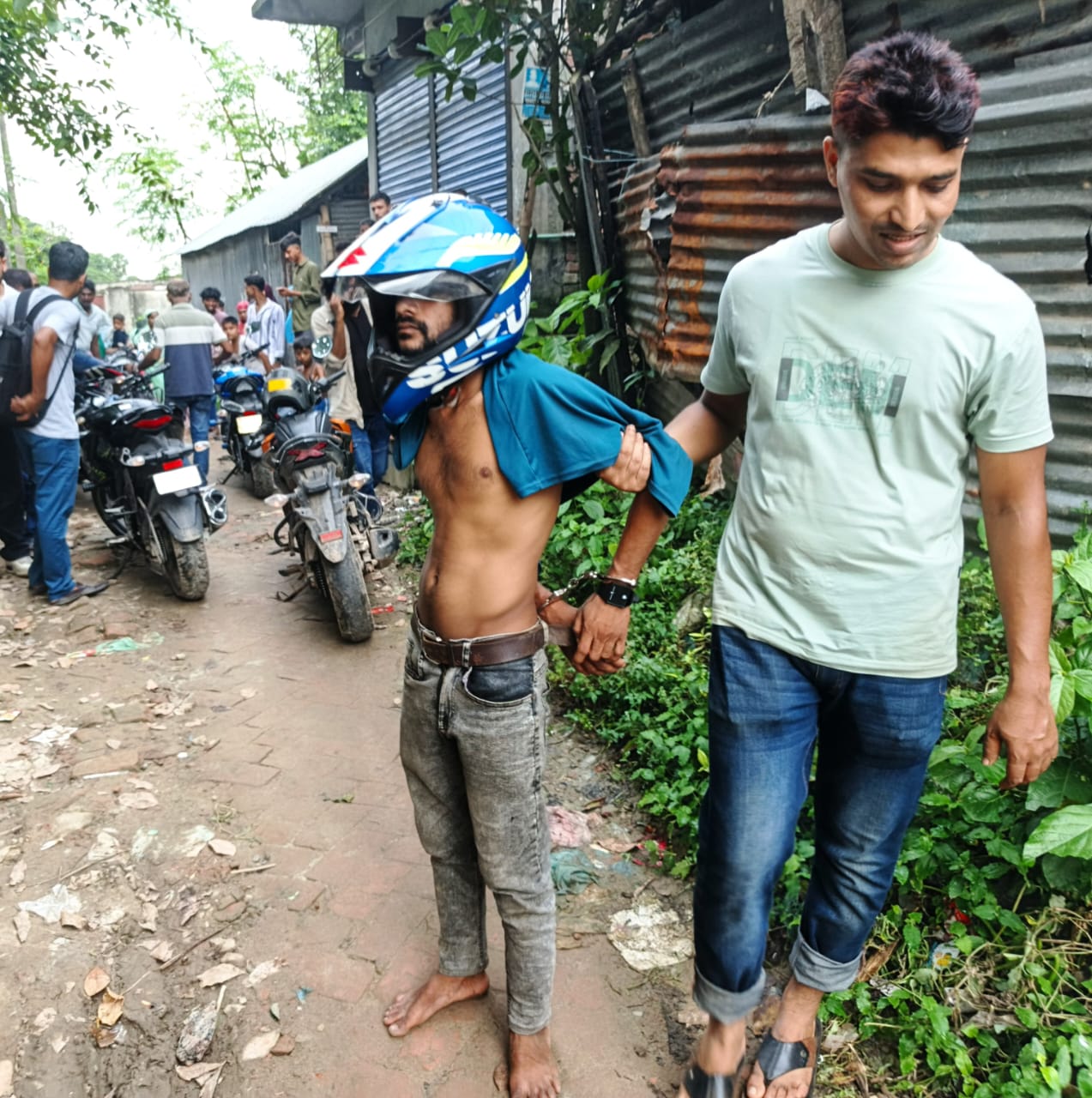 পূবাইলে ব্যাটারি চুরির জেরে যুবক খুন,আপন ছোট ভাই সহ ৪জন আটক